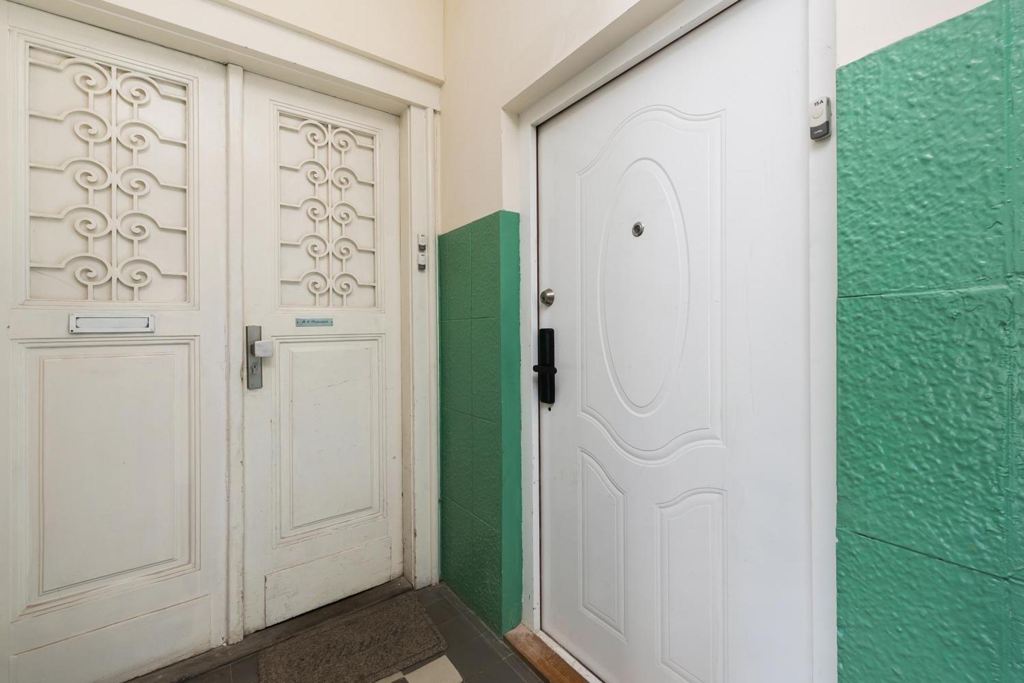Azure Haven Old Town Apartment *